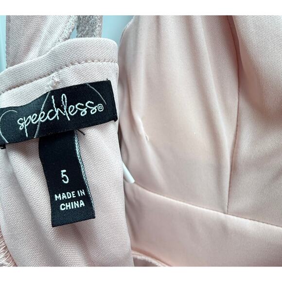 Speechless Women's V-Neck Sleeveless Shimmer Gown‎ Size 5  Dress - Blush Pink - - Picture 6 of 11